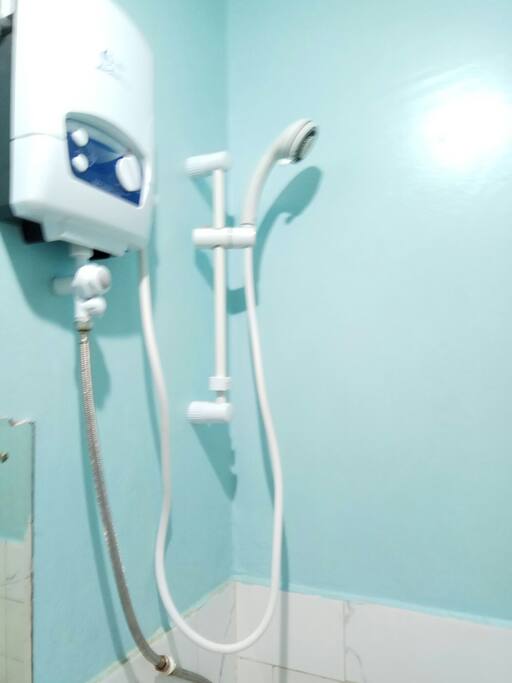 Instant water heater