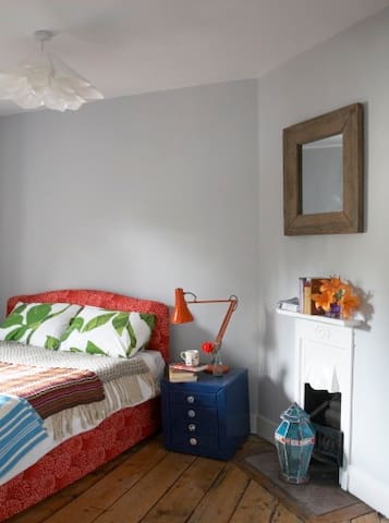 Double room in the heart of Dublin's top sights.