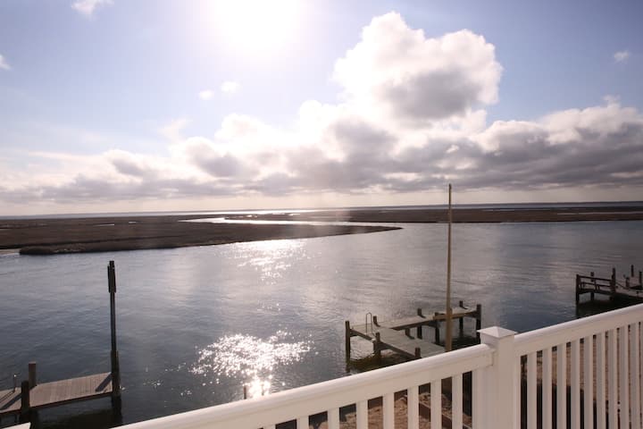 Beautiful, Vintage Home On Barnegat Bay, Lbi - Barnegat Light, NJ