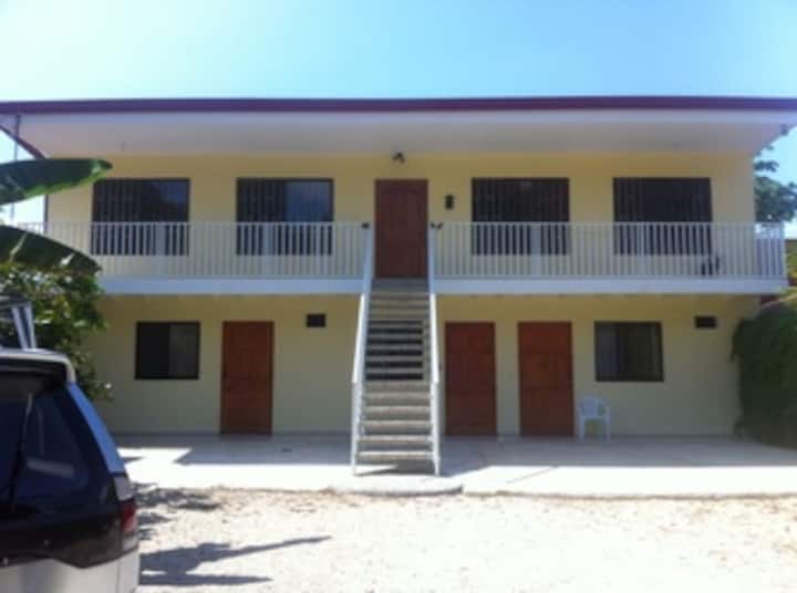 Cabinas Chirincoca, grupos. Parque Marino Ballena. Cabañas en
