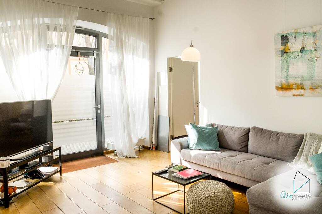 Have relaxing evenings on the large sofa and have fun watching a good movie.