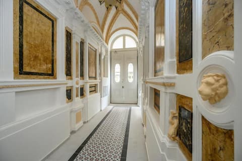 New sunny apartment 15 minutes Astronomical Clock