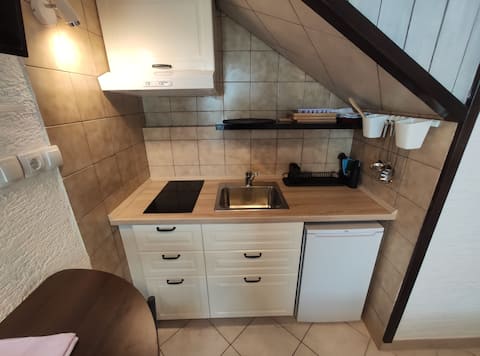 Popular Airbnb listing: Studio apartment in Veli Lošinj