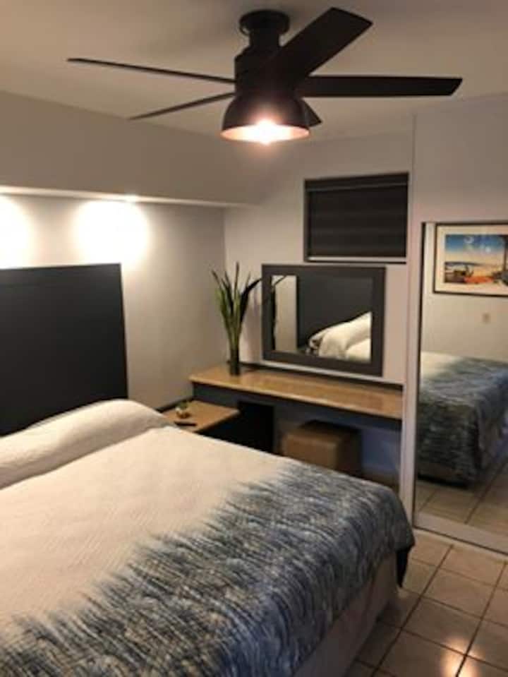 主卧室配备特大号床