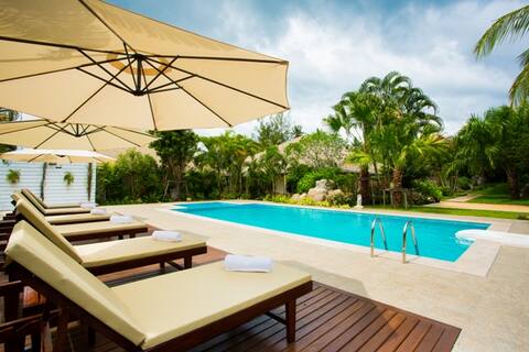 PRIVATE | TROPICAL | 5 BDR POOL VILLA