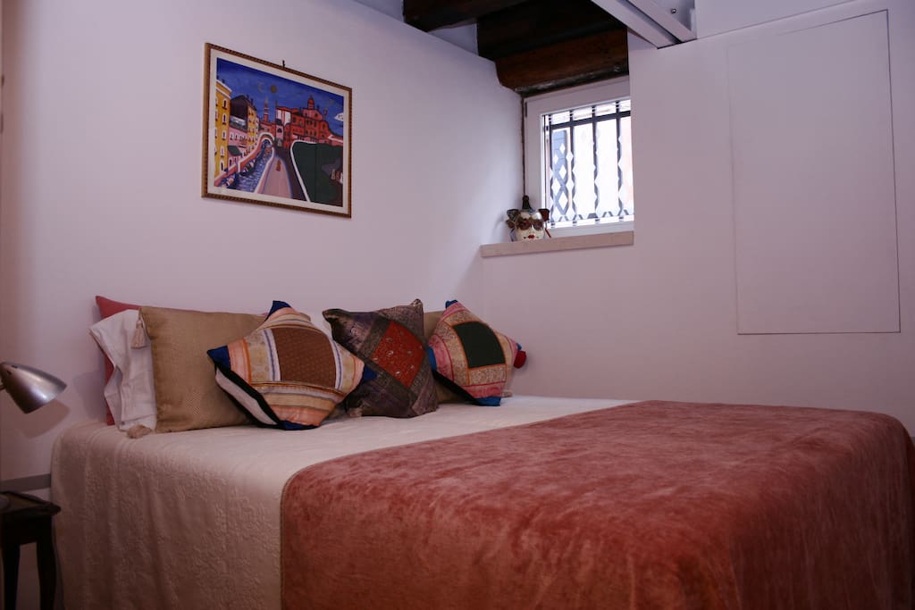 This room can be set-up as a double bed or two singles.
