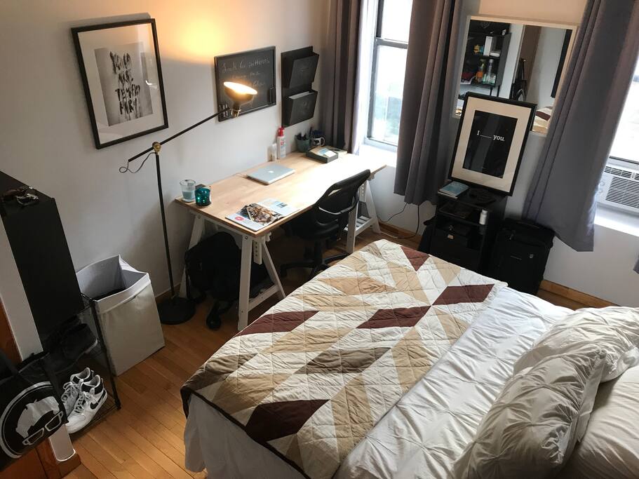 Front bedroom with Queen Bed