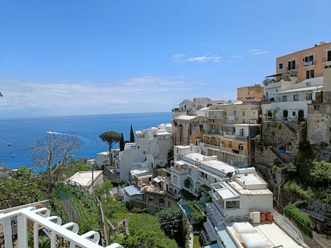 Annuncio Airbnb popolare: Positano "La Scala" a Positano