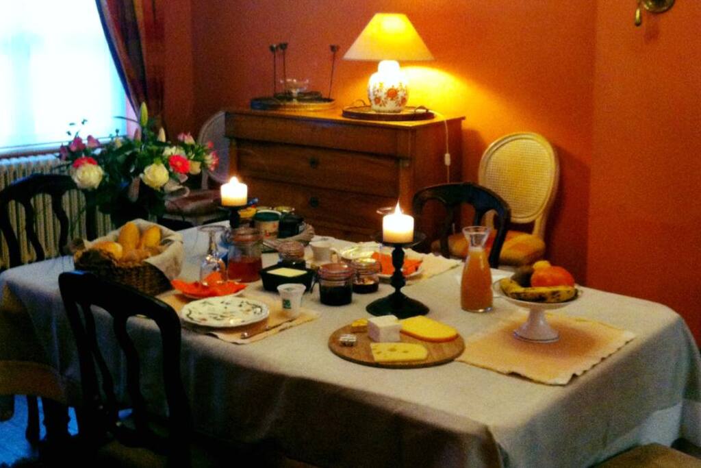 un petit déjeuner copieux