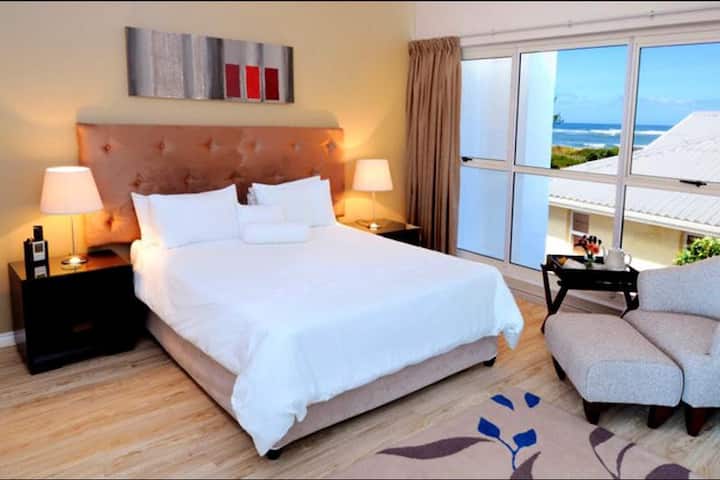 Deluxe King (2) photo 0