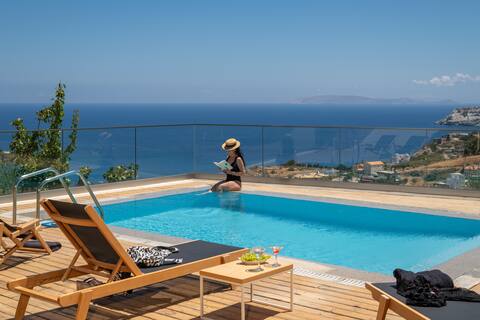 Luxury  Villa  Dima
