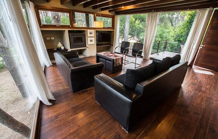 Casa Cuentos de Almejas/ Mar de las Pampas