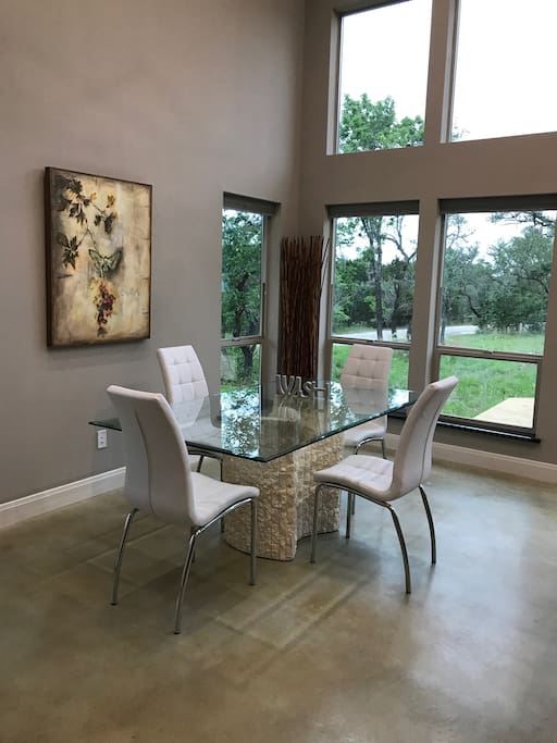 Dining for 4 or 6