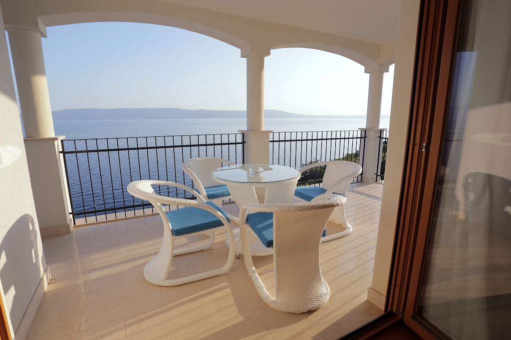 Balcony with view to the sea