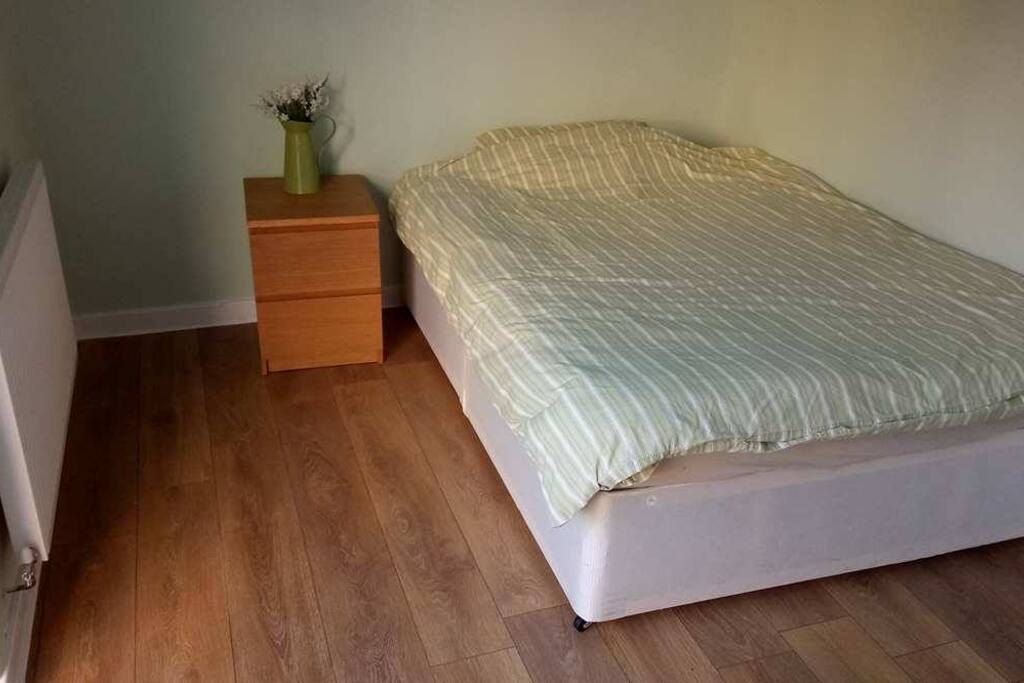 Double room 3.7m x 2.5m with queen sized bed.