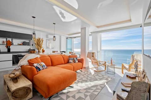 Top performing Airbnb: Luxury beach facing, 2 bedroom apartment with pool in Mijas