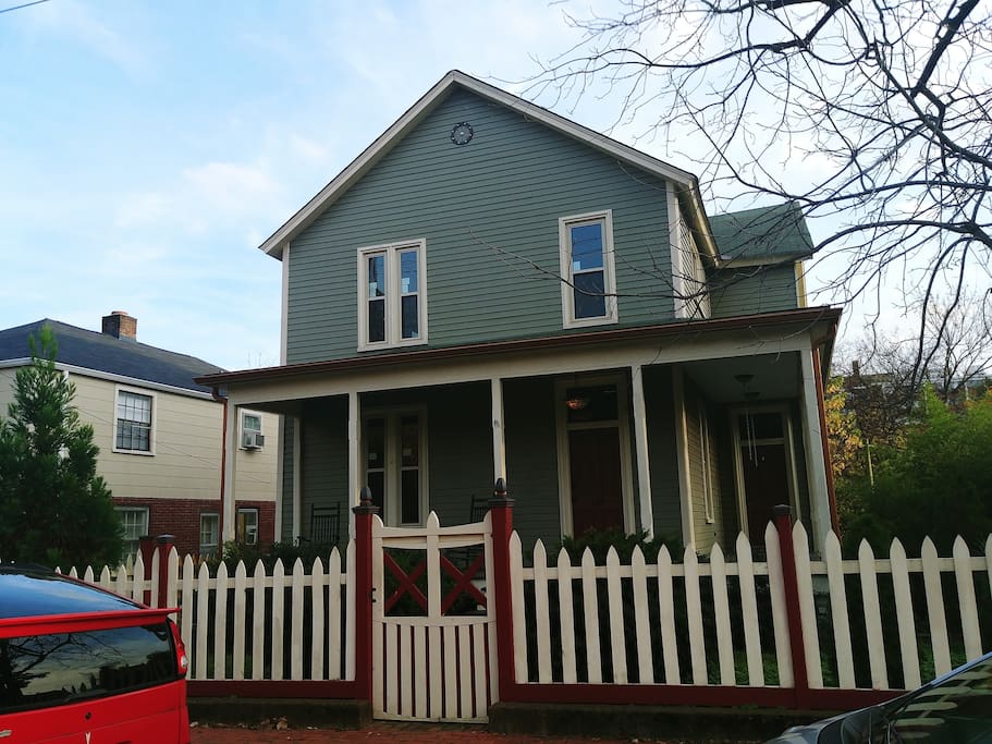 Victorian hideaway placed in Downtown Nashville