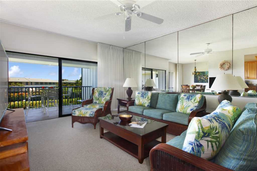 Living Room Lanai