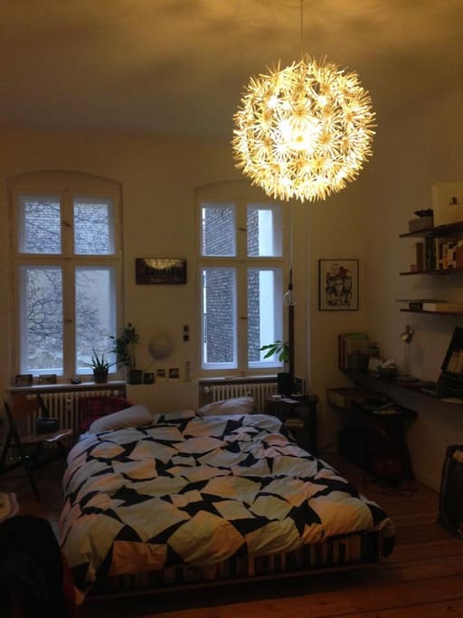 Ruhiges Schlafzimmer zum Hof