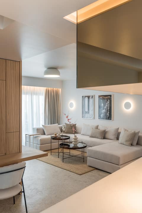 Thais D2 Penthouse Apartment