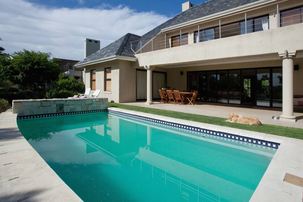 Large entertainment undercover area..for you and your guests... view of the golf course and wine lands from pool deck.