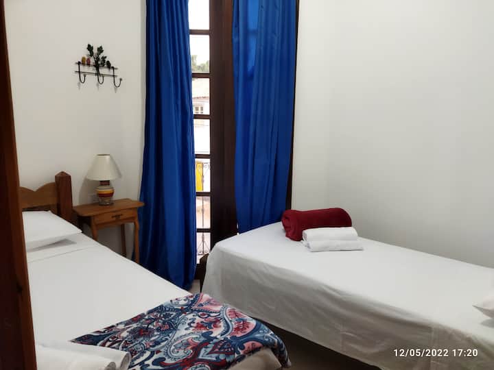 Dhomë me krevate tek 