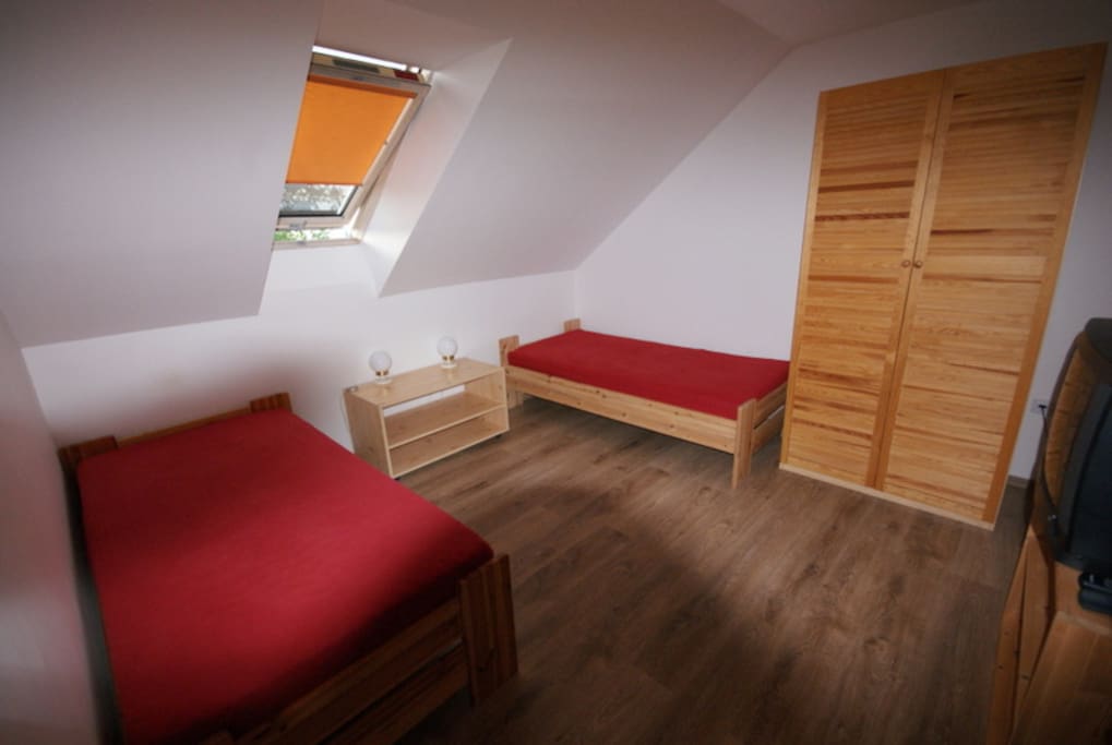 Ložnice levá - bedroom