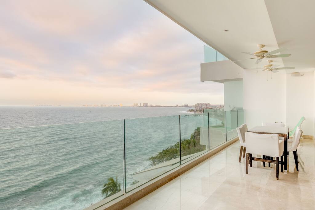 Stunning views of the town and bay