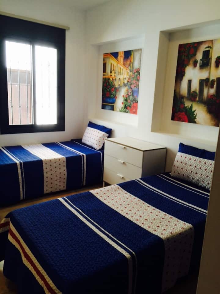 habitación con 2 camas individuales