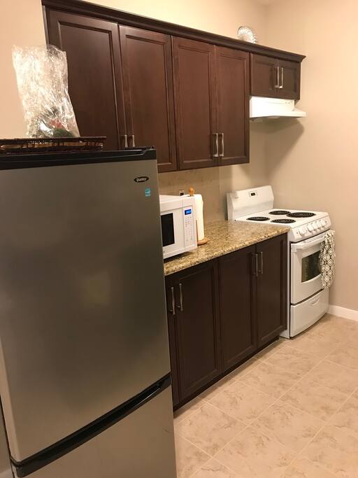 Full kitchenette