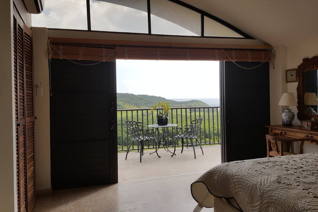 Master Bedroom - Sleeps 2 - Air Conditioned