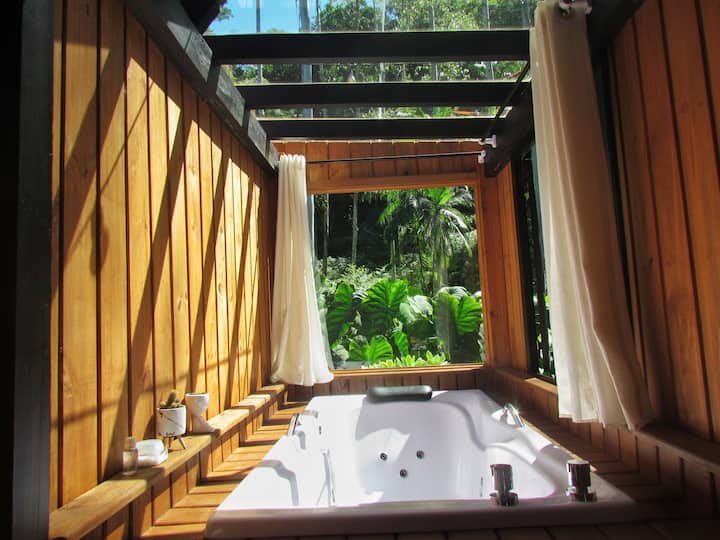 Cabin with Hammock · Hot Tub · Fireplace · Vale Europeu