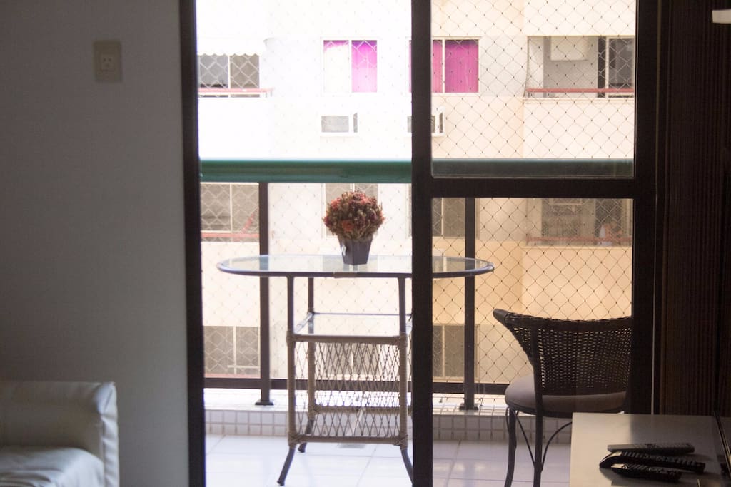 Visão da sala para varanda