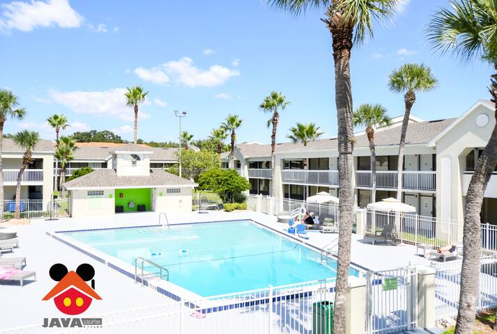 DISNEY Suite for 4 people (JAVA 18)