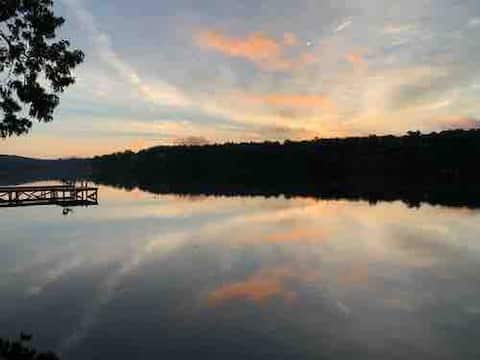 Tranquil Lake Catherine Home