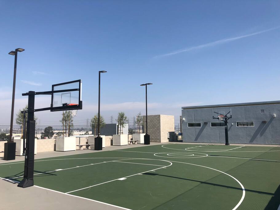 Rooftop basket ball court
