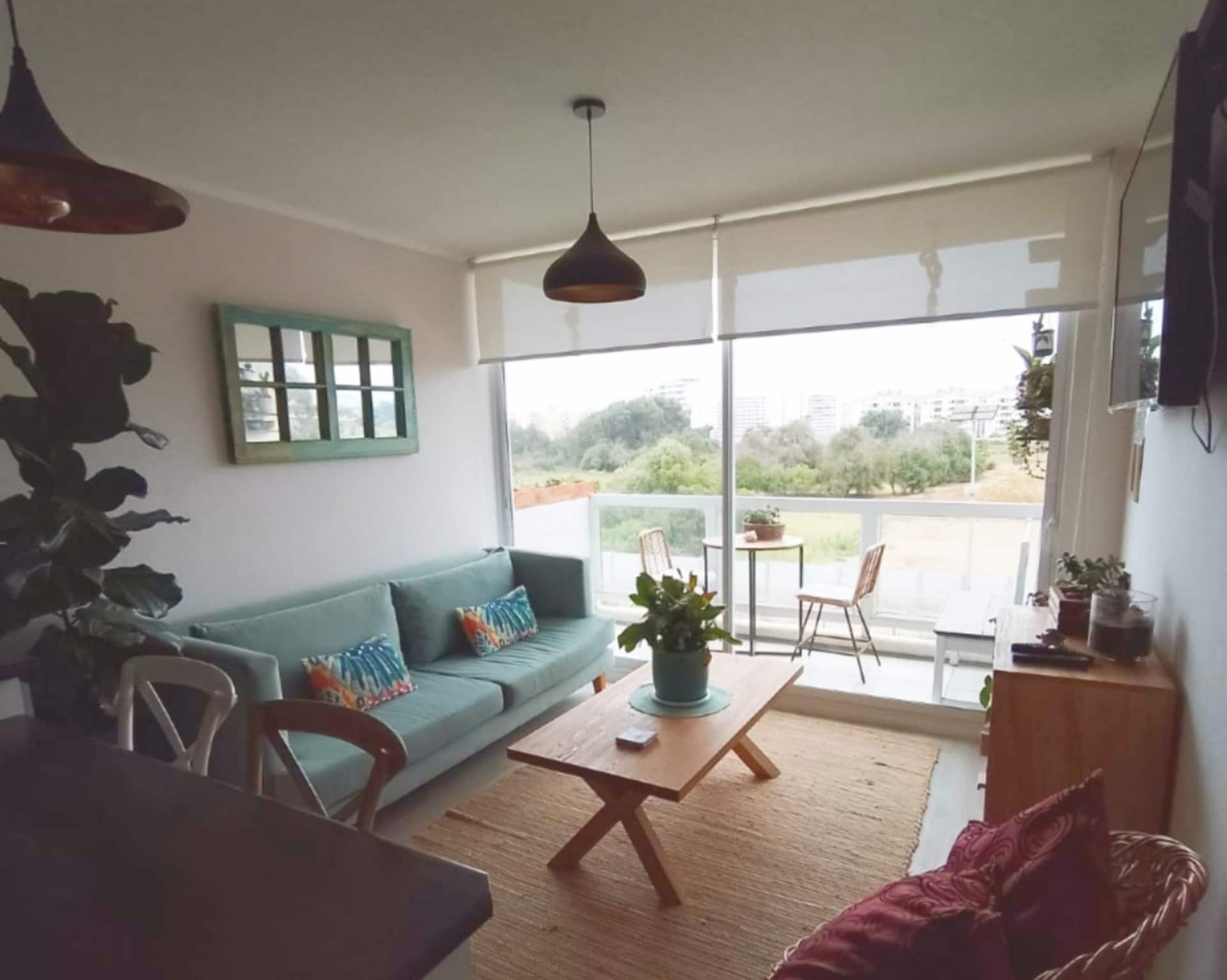 2-piece apartment with a double bed, very close to the beach