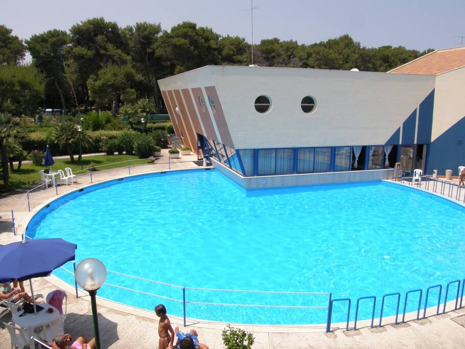 Piscina, Reception, sala comune