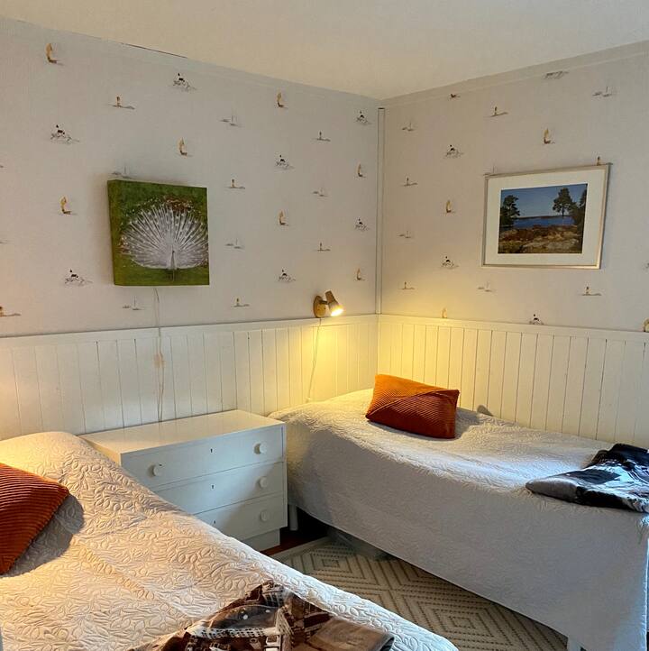 Nyumba ya 2: Chumba cha kulala cha 1 (vitanda 2 vya mtu mmoja sentimita 90)