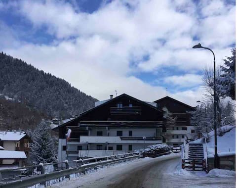 APARTMENT AT THE FOOT OF THE BARADELLO CHAIRLIFT