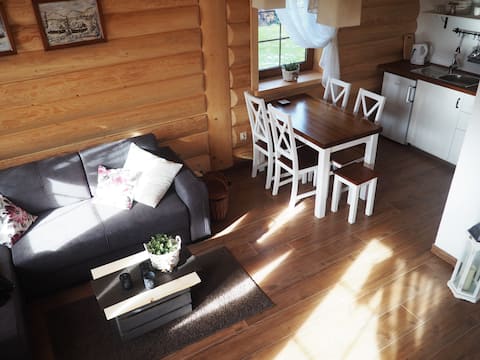 Popular Airbnb listing: Miętustwo cottage in Gmina Czarny Dunajec