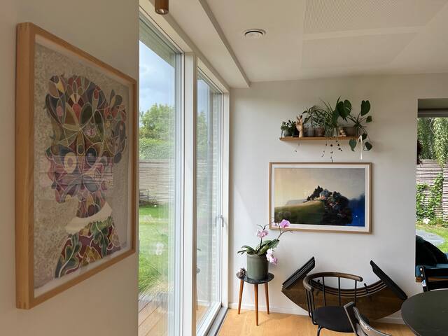 Nybygget luksushus tæt på metro og strand gallery image 2