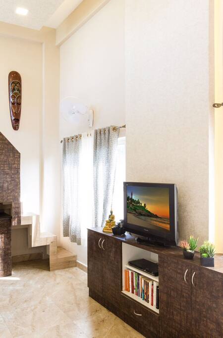 LIVING WITH TV