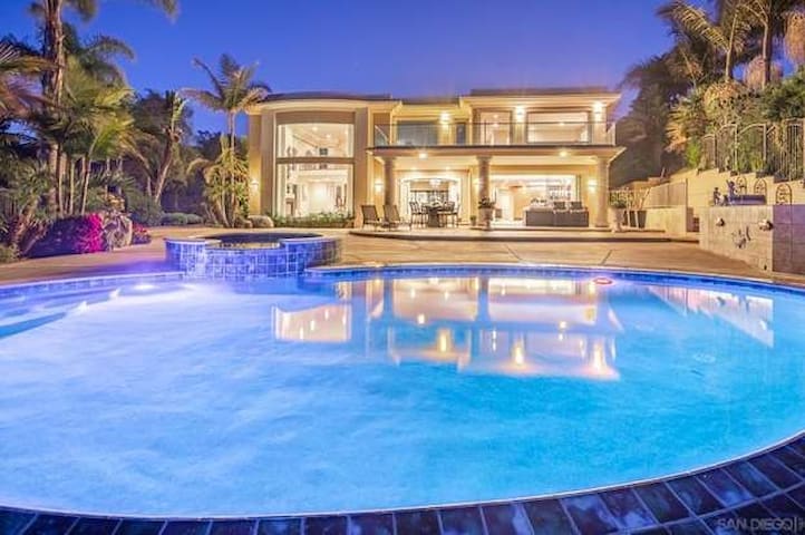 La Jolla Ocean View Mansion gallery image 2