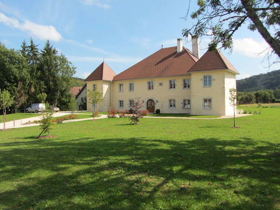 Parc avant du "Relais des deux tours