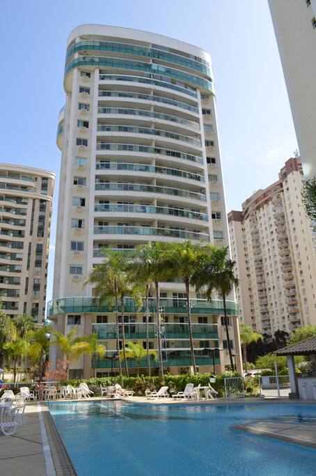 Fachada do prédio / Building Front view