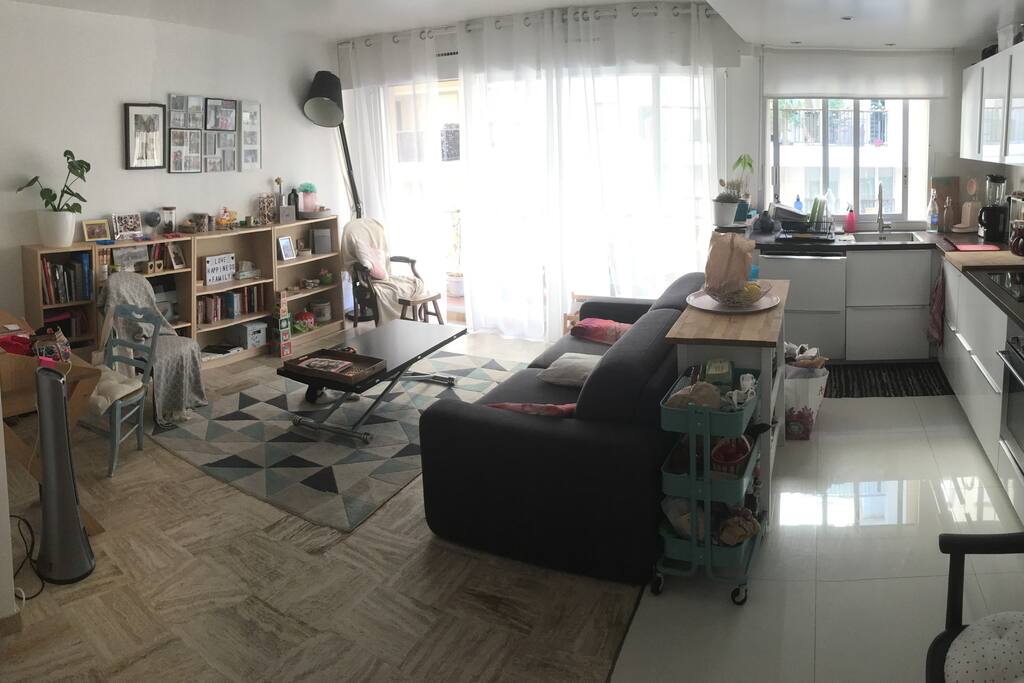 Living room & kitchen