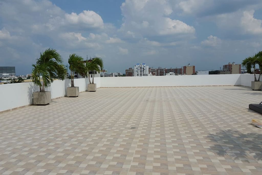 Amplia terraza social