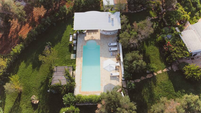 TRULLI IL GECO SOGNANTE Elegant trullo with pool gallery image 5