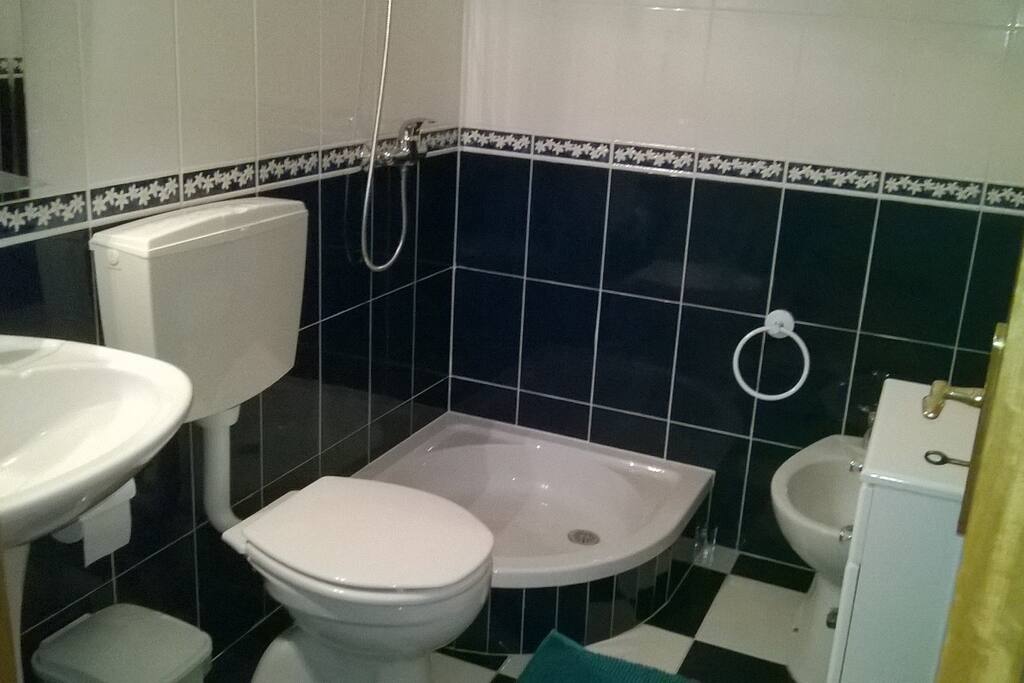1 baño completo